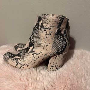 Snakeskin boots, size 9, Madden girl